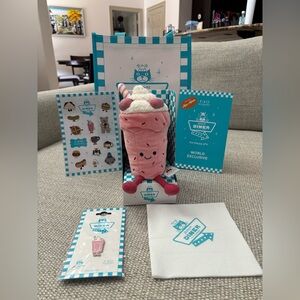 FAO Schwarz Jellycat Bubbeca Milkshake (NWT)